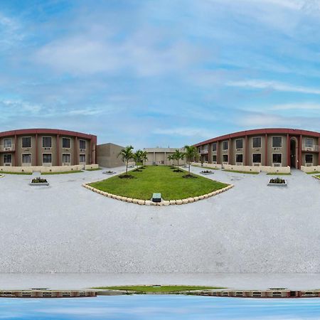 Oyo Hotel Orlando Airport מראה חיצוני תמונה