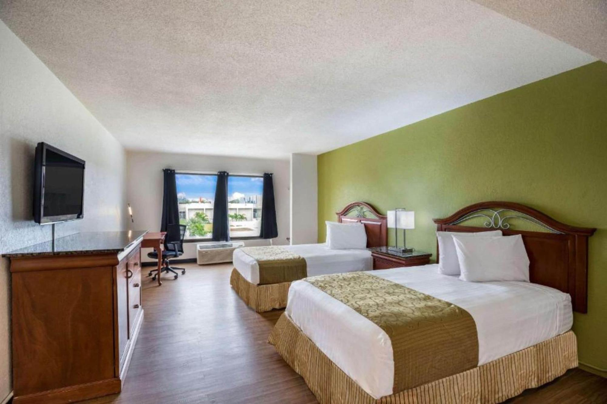 Oyo Hotel Orlando Airport מראה חיצוני תמונה