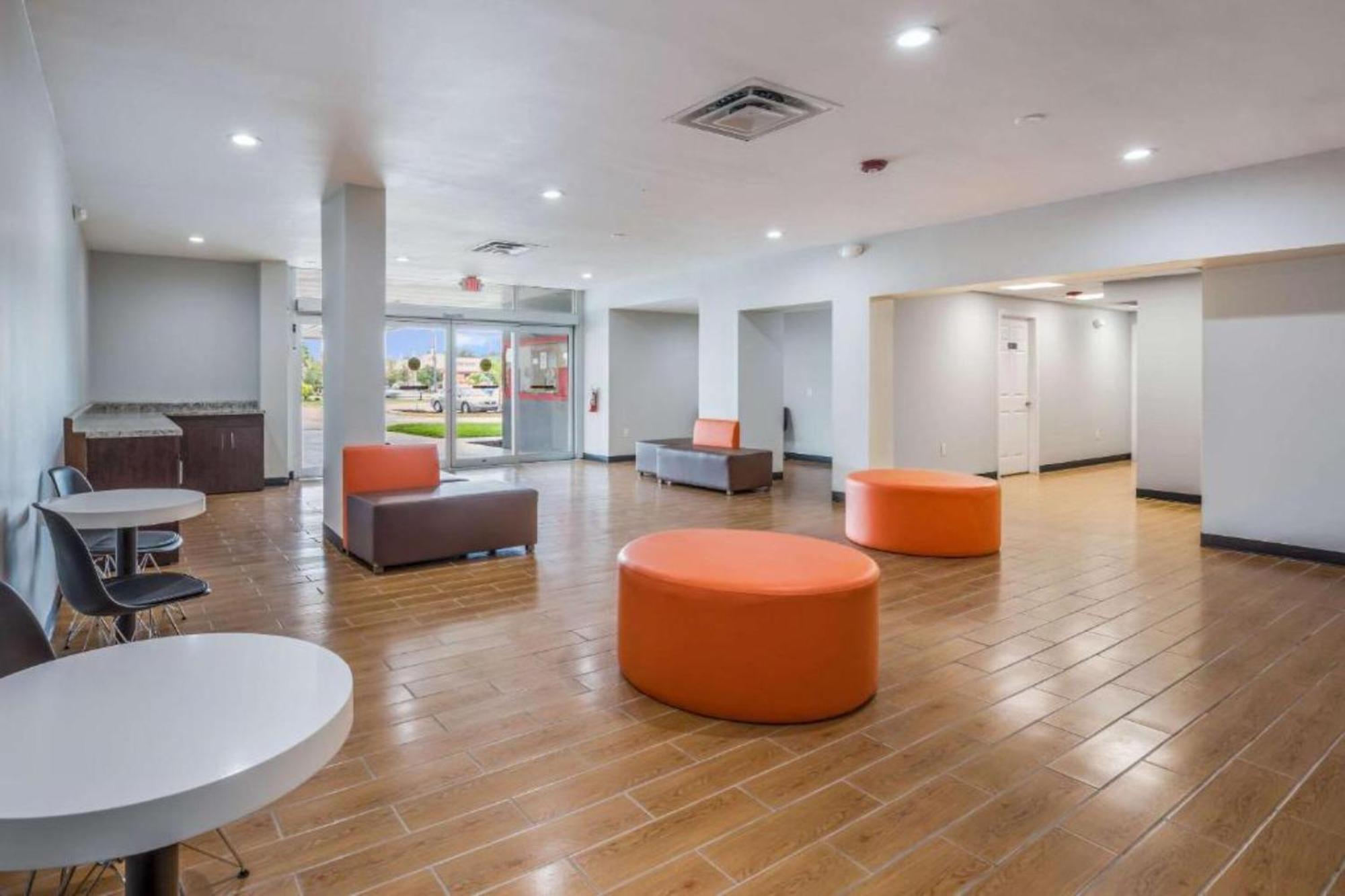 Oyo Hotel Orlando Airport מראה חיצוני תמונה