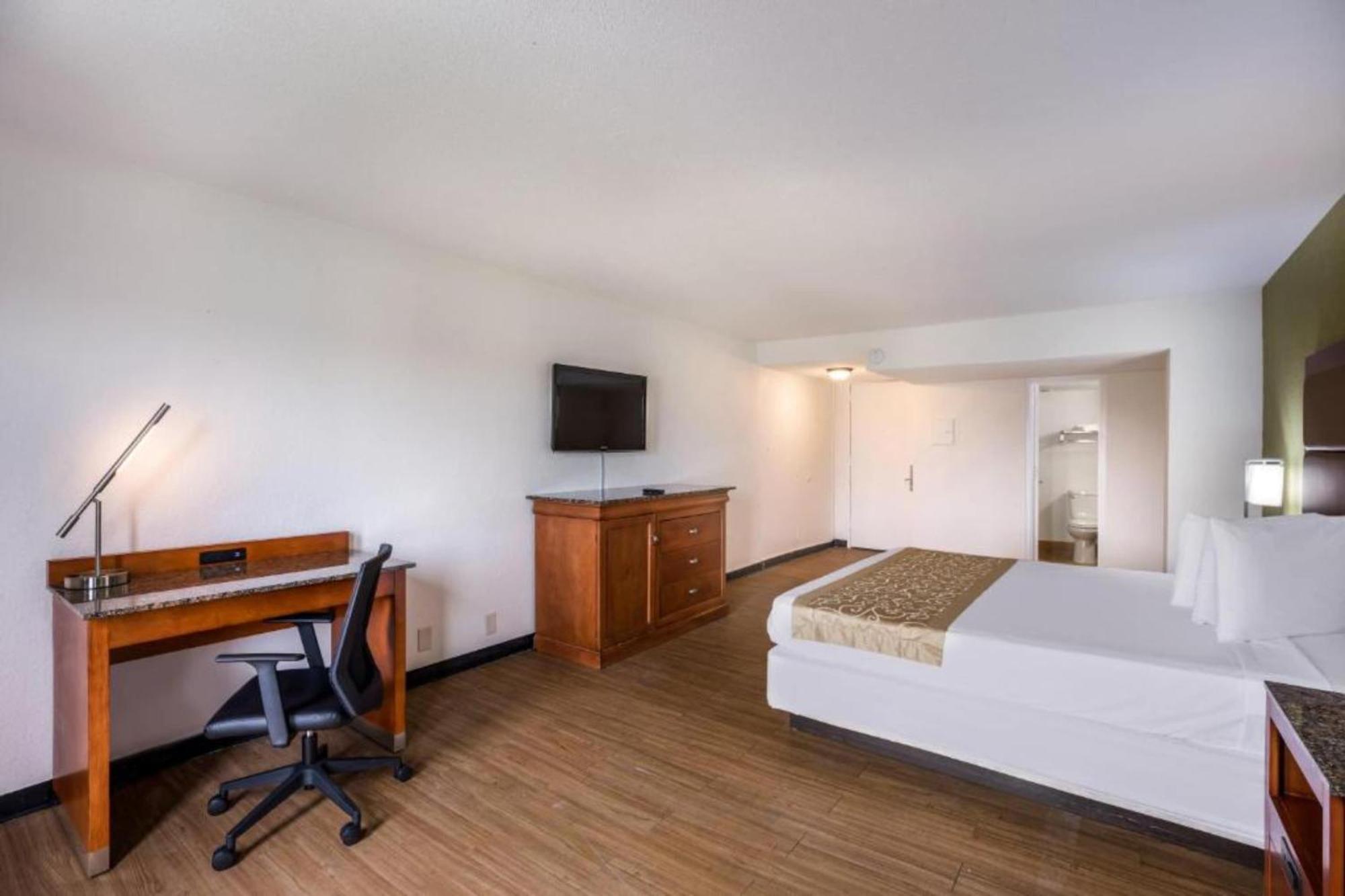Oyo Hotel Orlando Airport מראה חיצוני תמונה